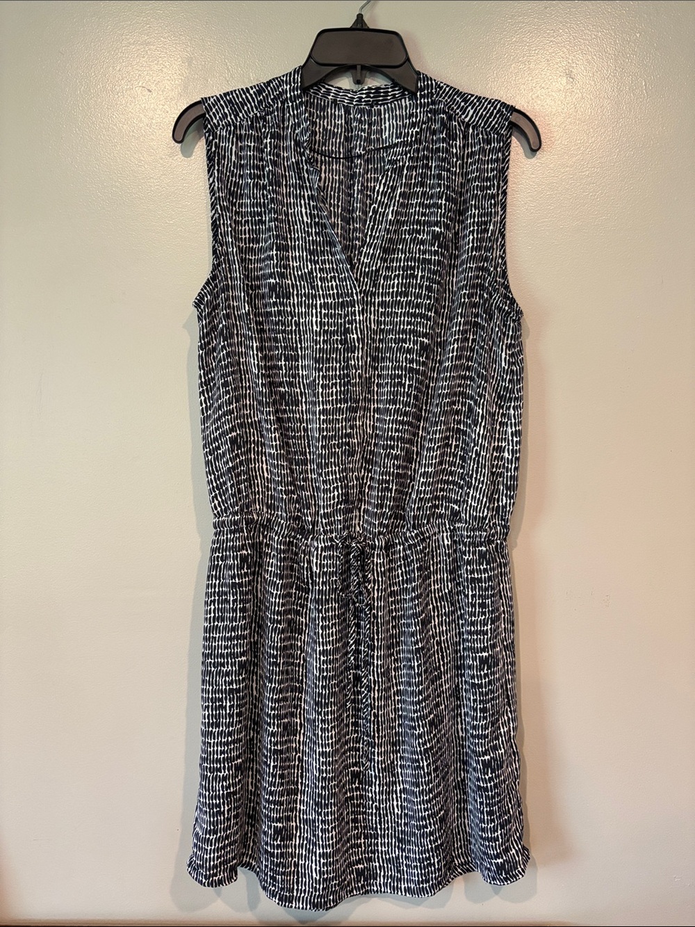 Hilary Radley Sleeveless Black & White Patterned V-Neck Dress